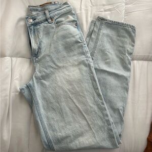 American Eagle Strigid Cross Button Light Blue Jeans